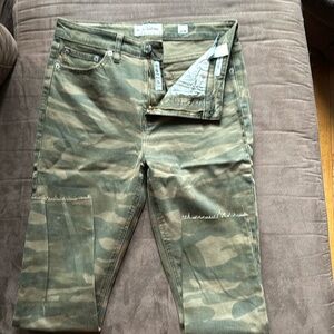 Lucky brand Bridgette crop camo ankle jeans 😍